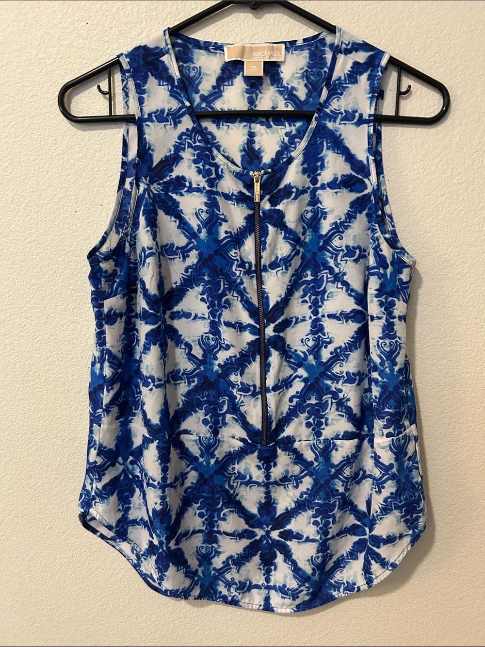 Michael Kors Blue and White Printed Zip-Front Sleeveless Camisole